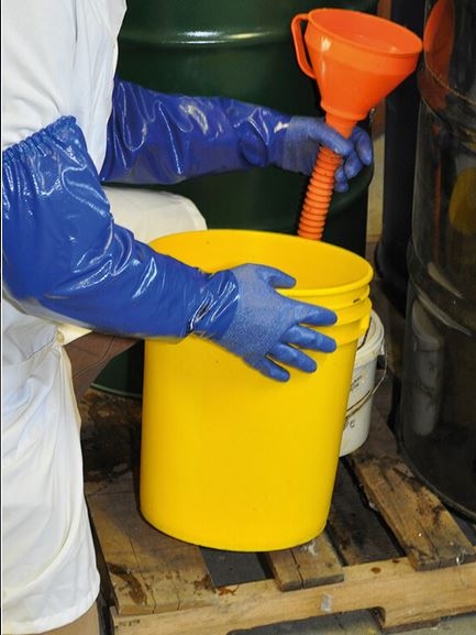 pics/Showa/chemikalienschutz/showa-nsk-26-chemical-protective-gloves-2.jpg