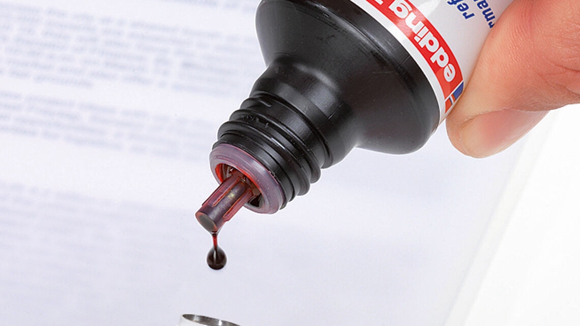 pics/Edding/No.1/edding-no-1-refillable-permanent-marker-with-chisel-nib-refill-2.jpg