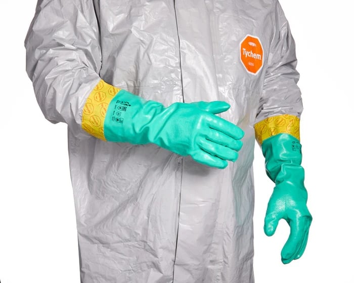 pics/Feldtmann/DuPont/dupont-tychem-6000-tape-application.jpg