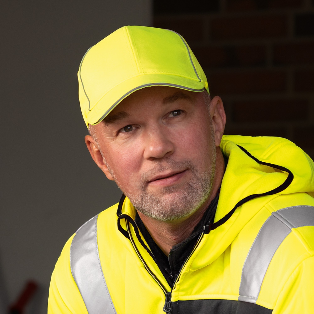 pics/Feldtmann/Elysee/kopfbedeckung/22581/elysee-22581-kolja-uv-cap-mit-nackenschutz-warngelb-anwendung2.jpg