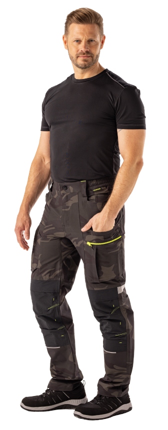 pics/Planam/6715/planam-6715-recoline-stretch-bundhose-camouflage-schwarz-24-110-model-picture.jpg