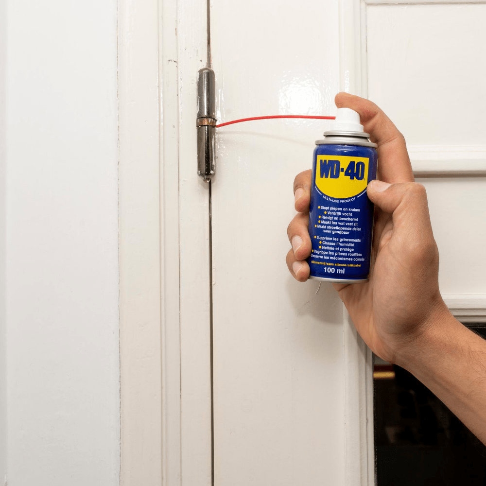 pics/WD40/wd-40-multifunktionsprodukt-classic-spray-100ml-use2.jpg